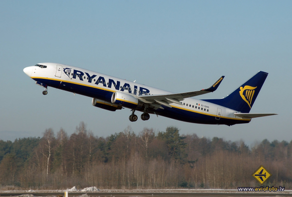 Boeing 737-8AS