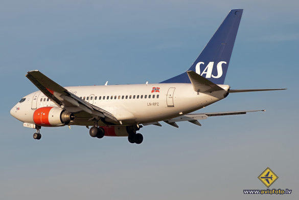 Boeing 737-683