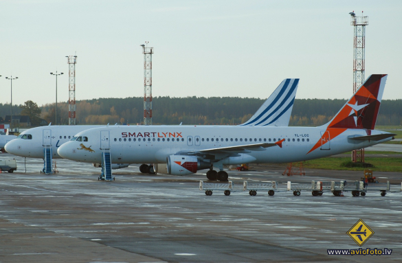 Airbus A320-211