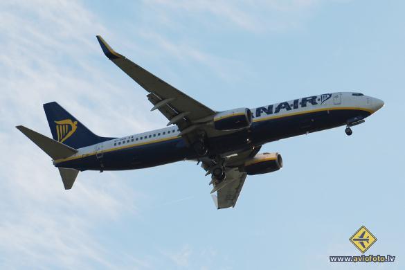 Boeing 737-8AS