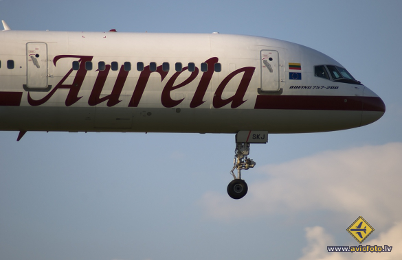 Boeing 757-23N