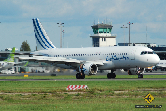 Airbus A320-211