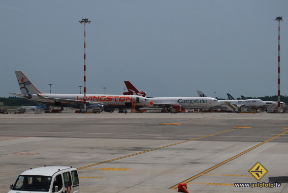 Airbus A330-243