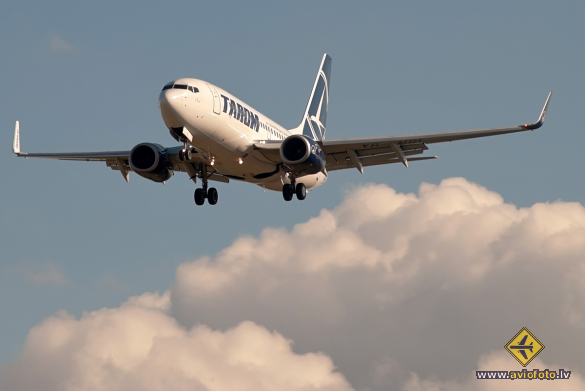 Boeing 737-78J