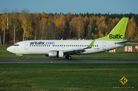 Boeing 737-36Q