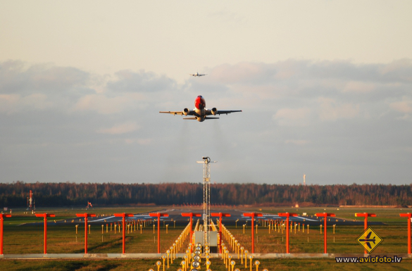Boeing 737-33A