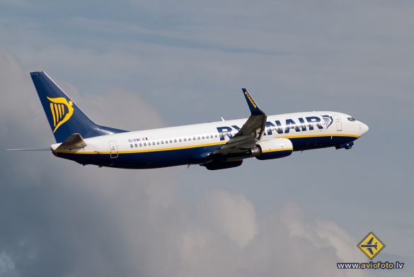 Boeing 737-8AS