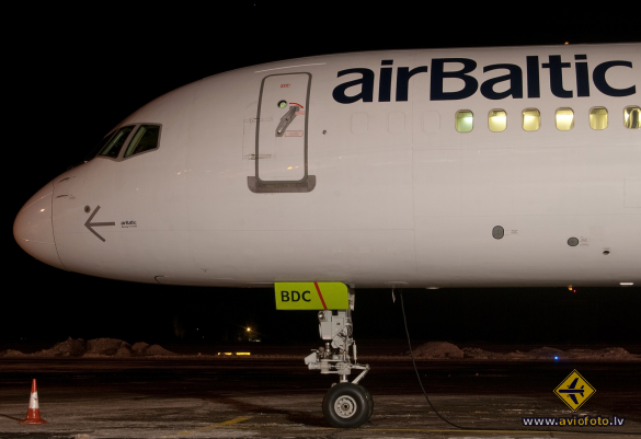 Boeing 757-256