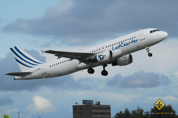 Airbus A320-211
