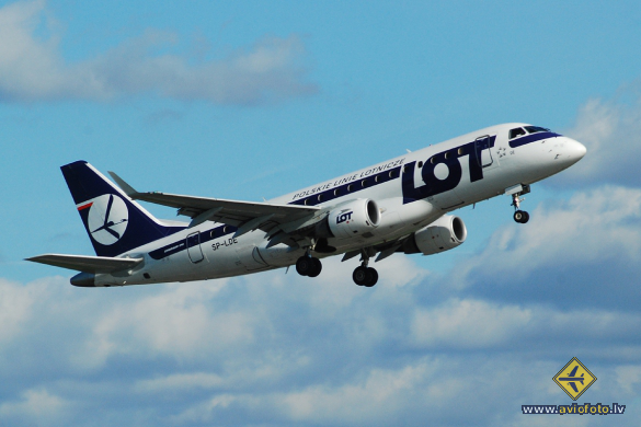 Embraer 170STD (ERJ-170-100STD)