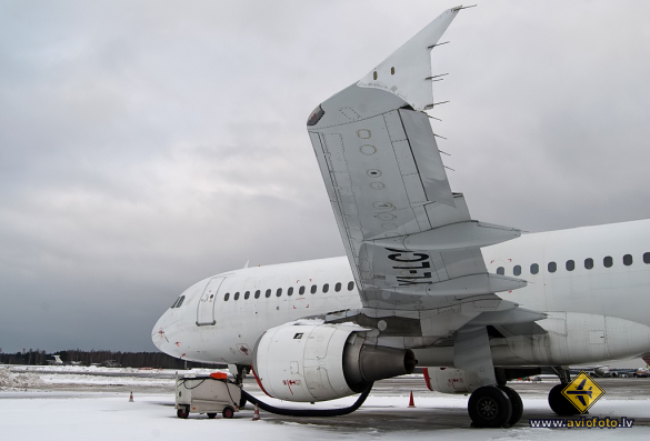 Airbus A320-211