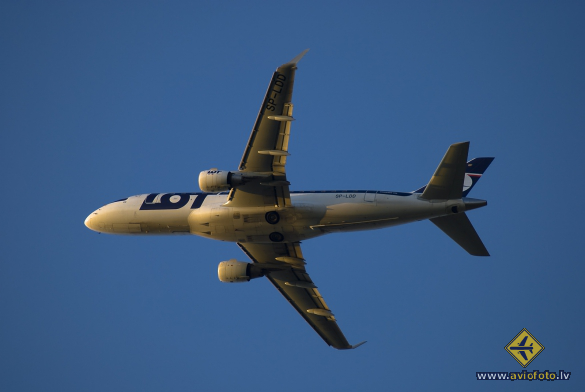Embraer 170STD (ERJ-170-100STD)