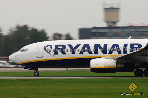 Boeing 737-8AS