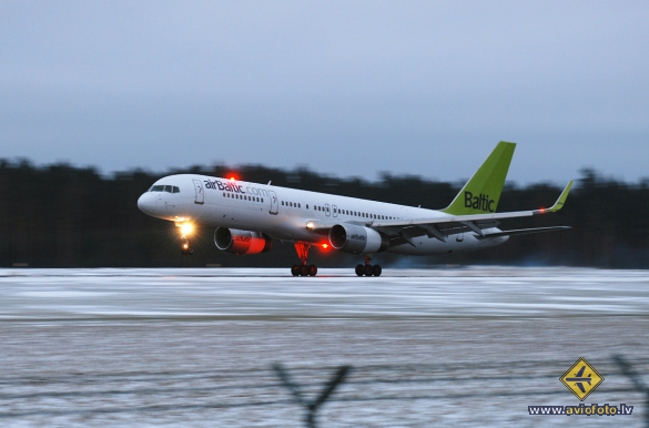 Boeing 757-256