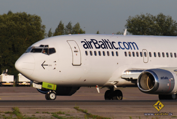 Boeing 737-522
