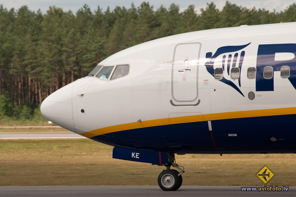 Boeing 737-8AS