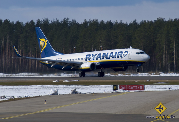 Boeing 737-8AS