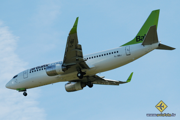 Boeing 737-36Q