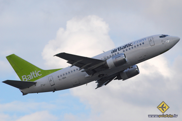 Boeing 737-505