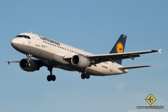 Airbus A320-211