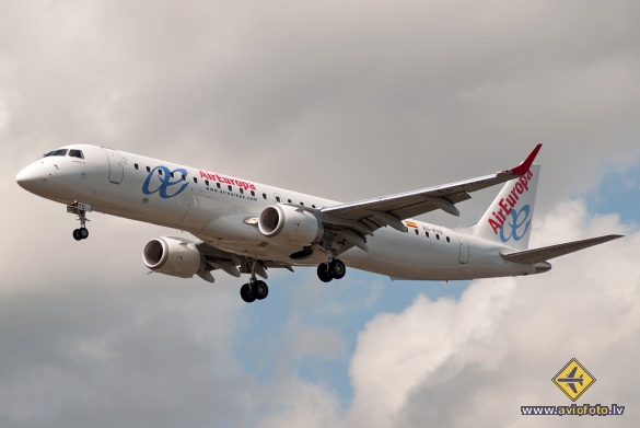 Embraer 195SR (ERJ-190-200SR)