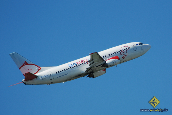 Boeing 737-3Q8