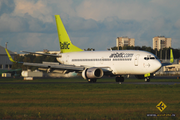 Boeing 737-33A