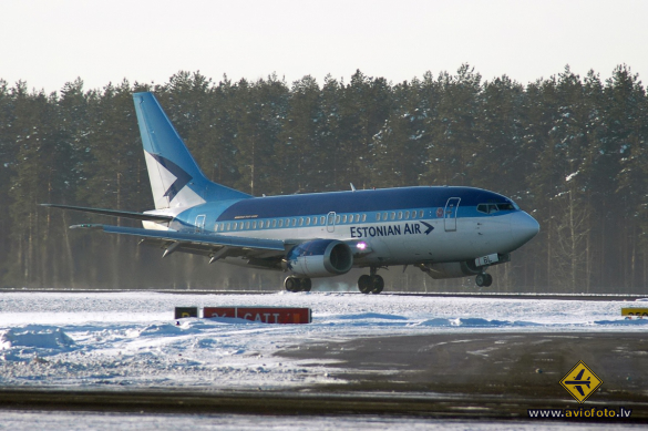Boeing 737-5L9