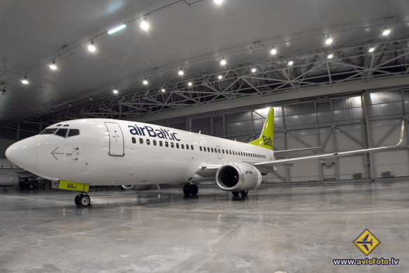 Boeing 737-36Q