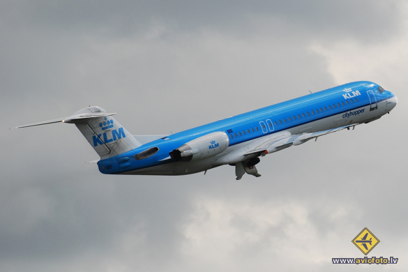 Fokker 100 (F-28-0100)