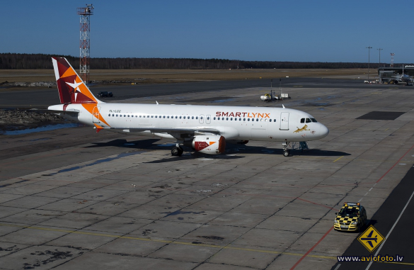Airbus A320-211