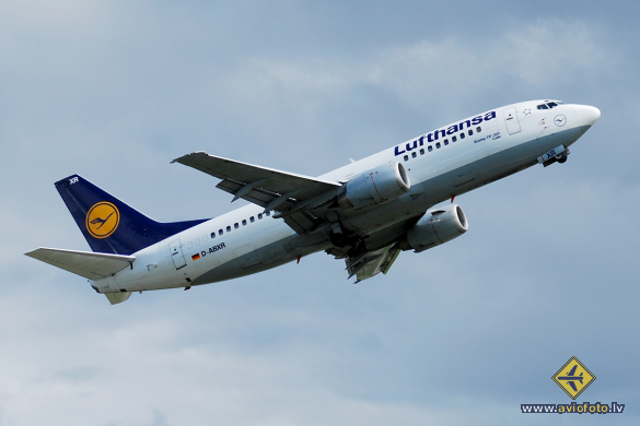 Boeing 737-330