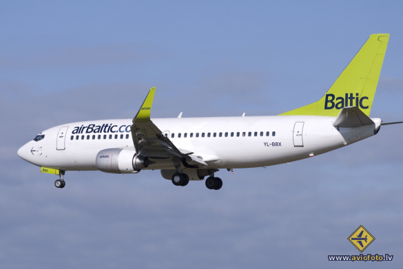 Boeing 737-36Q