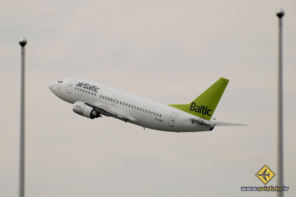 Boeing 737-505