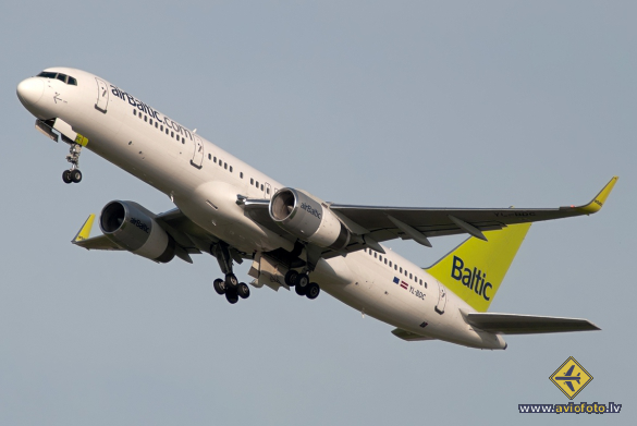 Boeing 757-256
