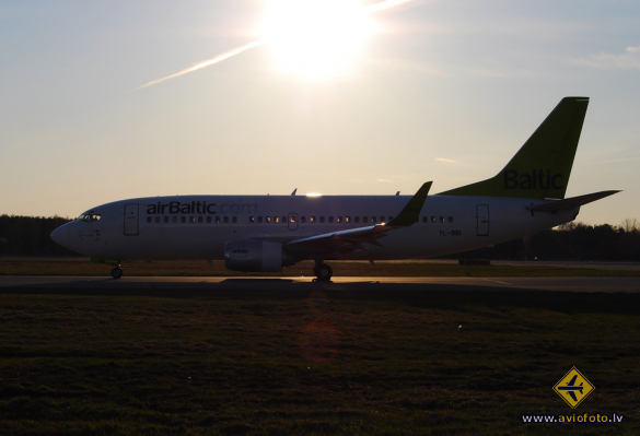 Boeing 737-33A