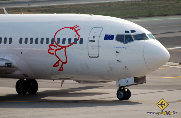 Boeing 737-3Q8