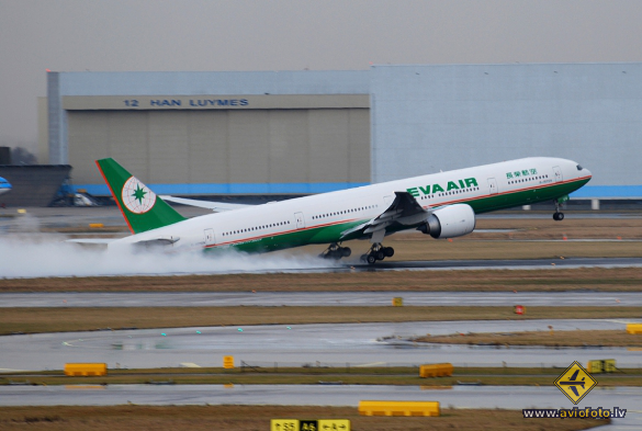 Boeing 777-35E/ER