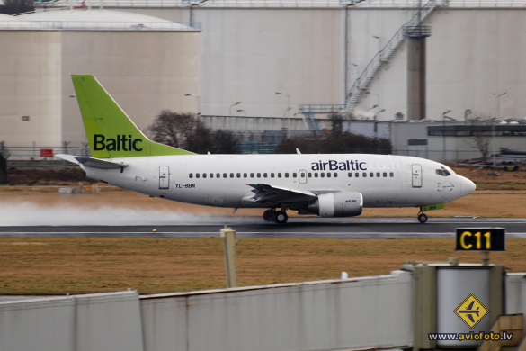 Boeing 737-522