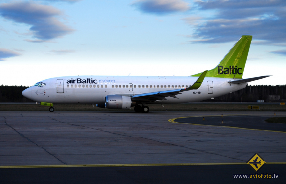 Boeing 737-33A