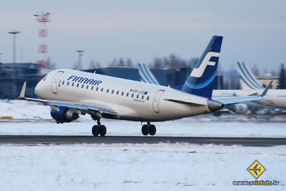 Embraer 170STD (ERJ-170-100STD)