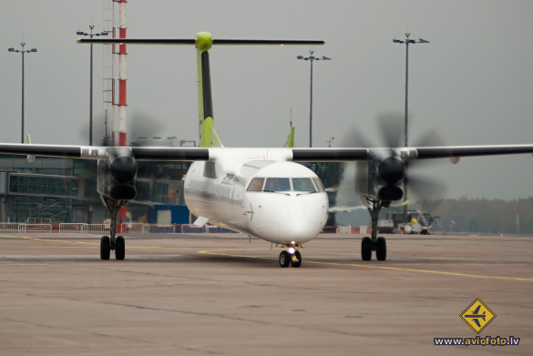 Bombardier DHC-8-402 Q400