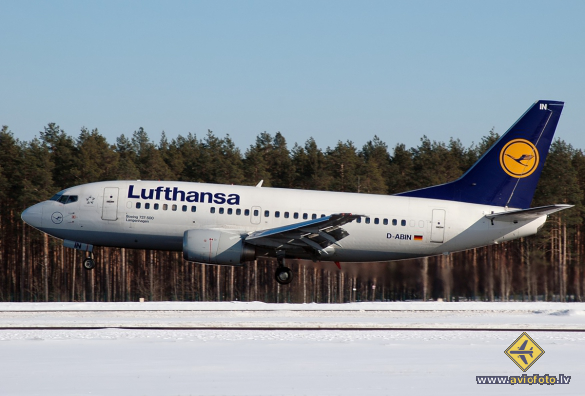 Boeing 737-530