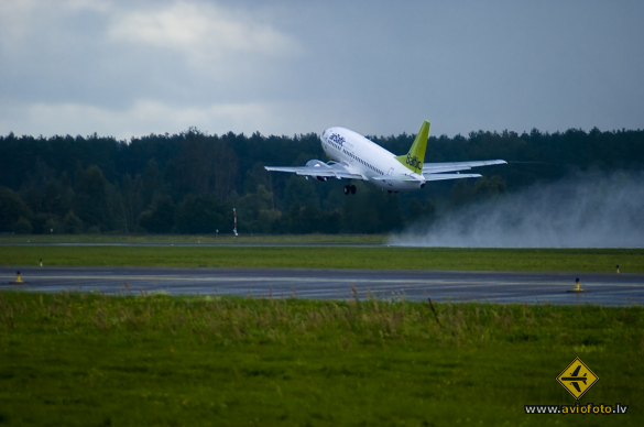 Boeing 737-522