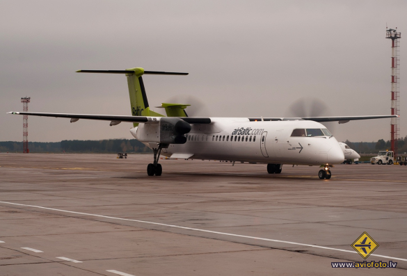 Bombardier DHC-8-402 Q400