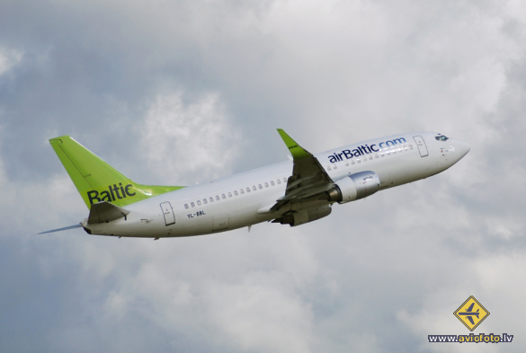 Boeing 737-33V