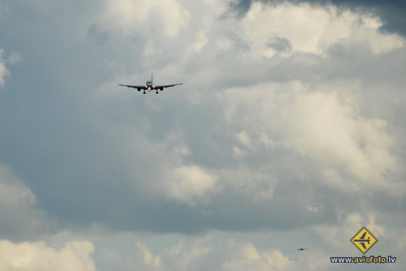 Boeing 757-256