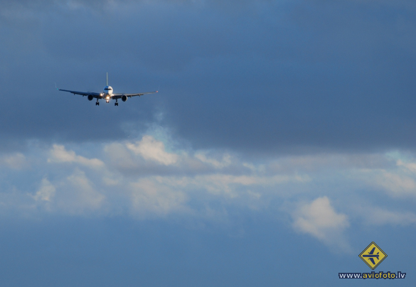 Boeing 757-256