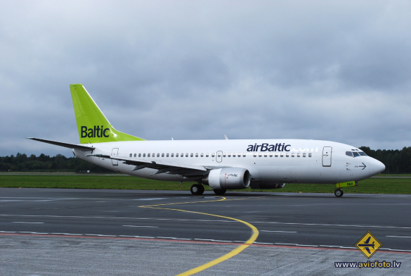 Boeing 737-36Q