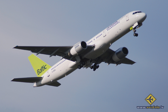 Boeing 757-256